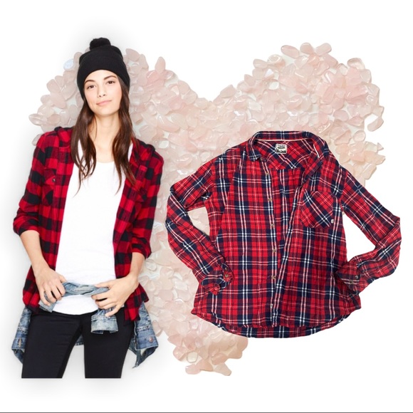 Aritzia Tops - Aritzia Red Plaid Large TNA Boyfriend Flannel